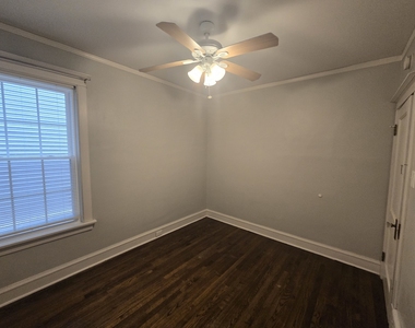4116 N Maplewood Avenue - Photo Thumbnail 12
