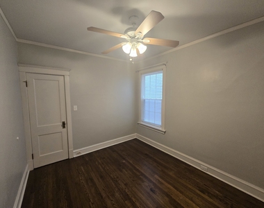 4116 N Maplewood Avenue - Photo Thumbnail 11