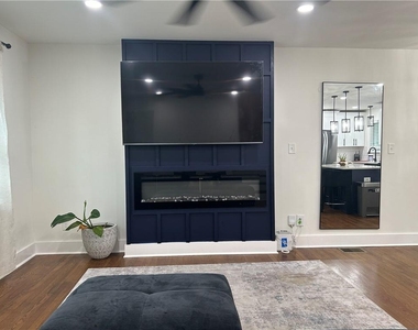 3278 Amhurst Drive Nw - Photo Thumbnail 7