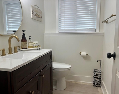 3278 Amhurst Drive Nw - Photo Thumbnail 11