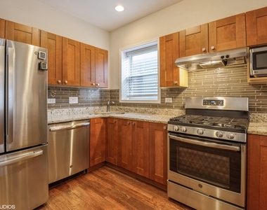 2417 N Ridgeway - Photo Thumbnail 7