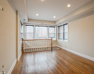 2417 N Ridgeway - Photo Thumbnail 3