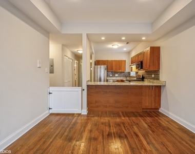 2417 N Ridgeway - Photo Thumbnail 8