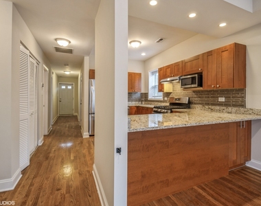 2417 N Ridgeway - Photo Thumbnail 5