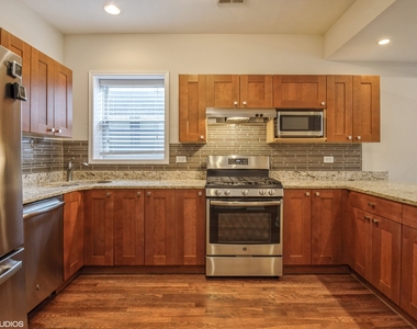 2417 N Ridgeway - Photo Thumbnail 6