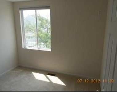 1085 Symphony Drive - Photo Thumbnail 9