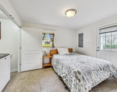 1105 W Miner Street - Photo Thumbnail 19