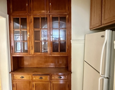 1436 W Thome Avenue - Photo Thumbnail 5