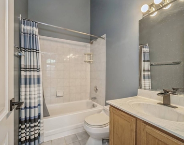 933 W Essex Place - Photo Thumbnail 12