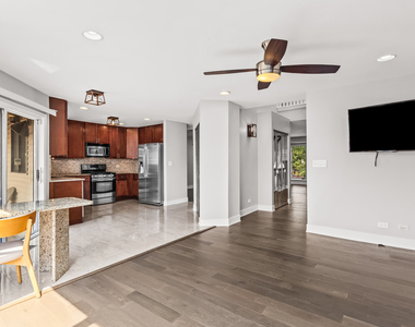 933 W Essex Place - Photo Thumbnail 4