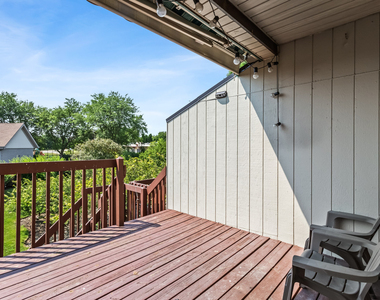 933 W Essex Place - Photo Thumbnail 16
