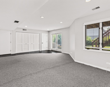 933 W Essex Place - Photo Thumbnail 14