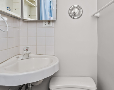 933 W Essex Place - Photo Thumbnail 15