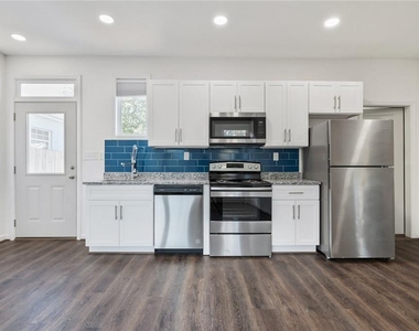1060 Grant Way Se - Photo Thumbnail 7