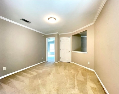 2852 Briaroak Drive - Photo Thumbnail 11