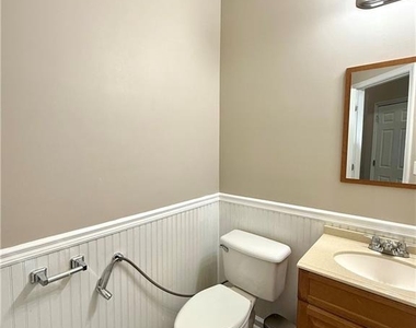 2852 Briaroak Drive - Photo Thumbnail 4
