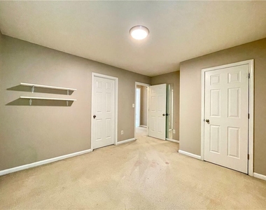 2852 Briaroak Drive - Photo Thumbnail 7