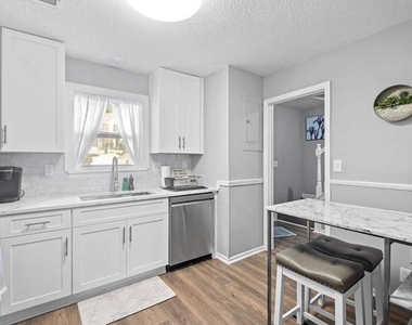 5005 Pat Mell Place Se - Photo Thumbnail 9