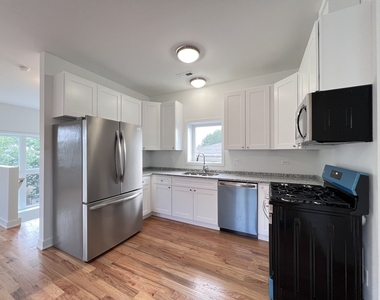226 W 24th Street - Photo Thumbnail 3