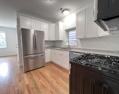 226 W 24th Street - Photo Thumbnail 4