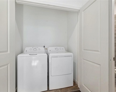 1060 Grant Way Se - Photo Thumbnail 13