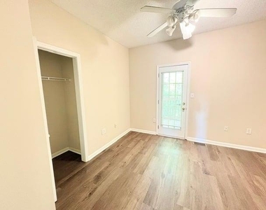 580 Windsor Street Sw - Photo Thumbnail 13