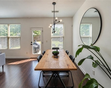 5114 Rapahoe Trail - Photo Thumbnail 6