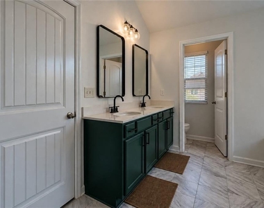 5114 Rapahoe Trail - Photo Thumbnail 10