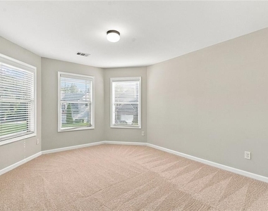 5335 Redfield Way - Photo Thumbnail 15