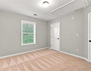 5335 Redfield Way - Photo Thumbnail 18