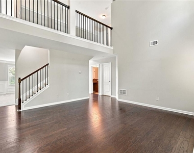 5335 Redfield Way - Photo Thumbnail 5