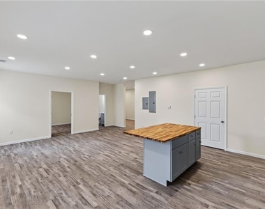160 Janney Circle - Photo Thumbnail 26