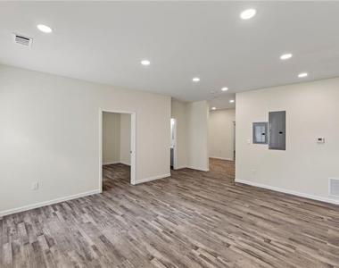160 Janney Circle - Photo Thumbnail 24