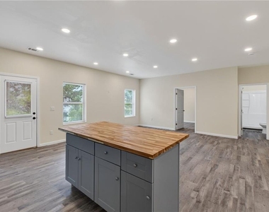 160 Janney Circle - Photo Thumbnail 29