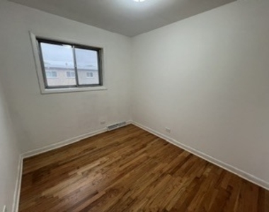 7229 N Campbell Avenue - Photo Thumbnail 13