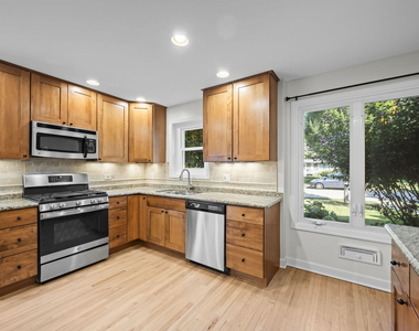 630 S Dryden Place - Photo Thumbnail 4