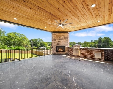 403 Thunder Road - Photo Thumbnail 33