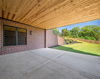 403 Thunder Road - Photo Thumbnail 64