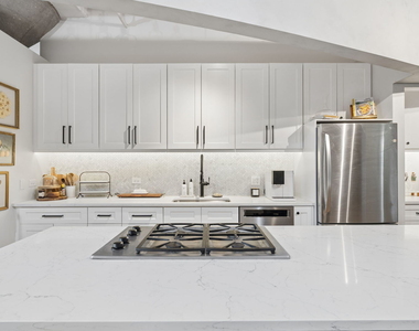 728 W Jackson Boulevard - Photo Thumbnail 7
