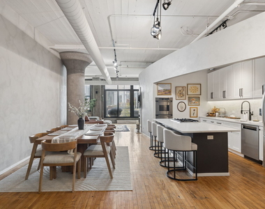 728 W Jackson Boulevard - Photo Thumbnail 3