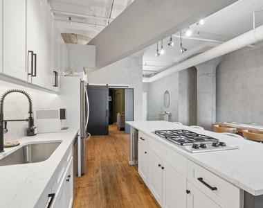 728 W Jackson Boulevard - Photo Thumbnail 6