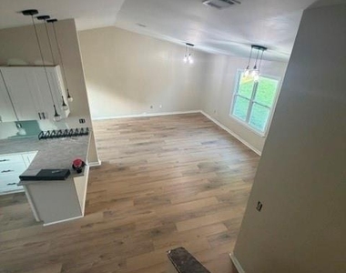 3516 Framingham Drive - Photo Thumbnail 9