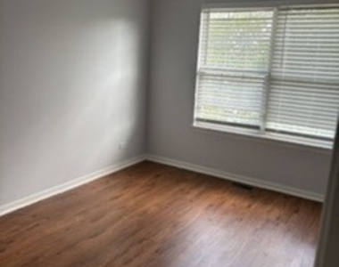 18768 S Burnside Station Drive - Photo Thumbnail 11