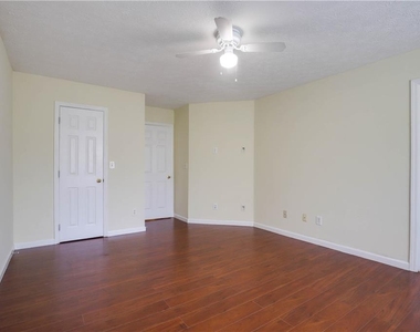 4033 Oak Glenn Drive - Photo Thumbnail 15