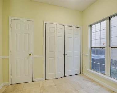 4033 Oak Glenn Drive - Photo Thumbnail 8