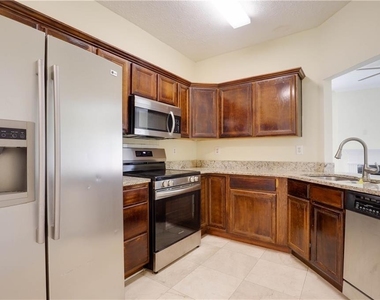 4033 Oak Glenn Drive - Photo Thumbnail 7