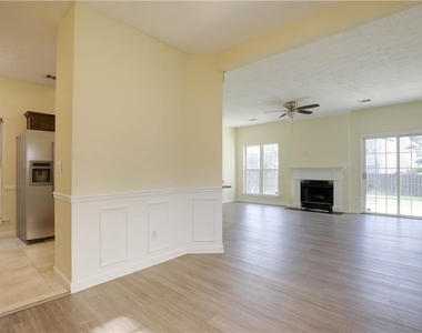 4033 Oak Glenn Drive - Photo Thumbnail 6