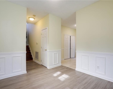4033 Oak Glenn Drive - Photo Thumbnail 5