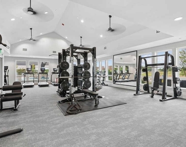 2800 Foxfield Parkway - Photo Thumbnail 13