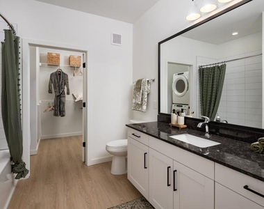 2800 Foxfield Parkway - Photo Thumbnail 25